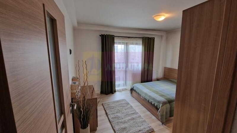 Vand apartament 3 camere zona 13 Septembrie - Sebastian (Prosper Mall)